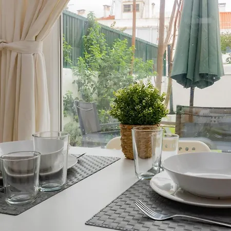 Lovely & Bright Family Flat W/ Patio Lisbon Exterior photo