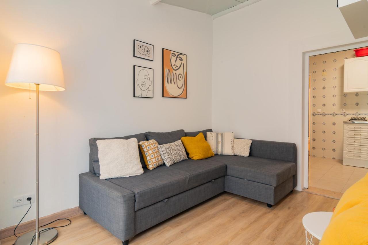 Lovely & Bright Family Flat W/ Patio Apartment
