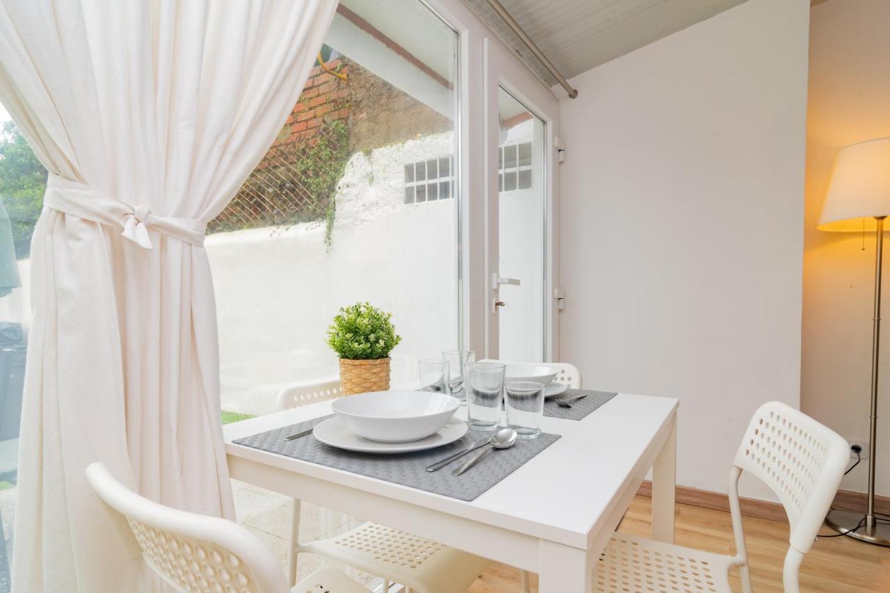 Lovely & Bright Family Flat W/ Patio * Lisbon