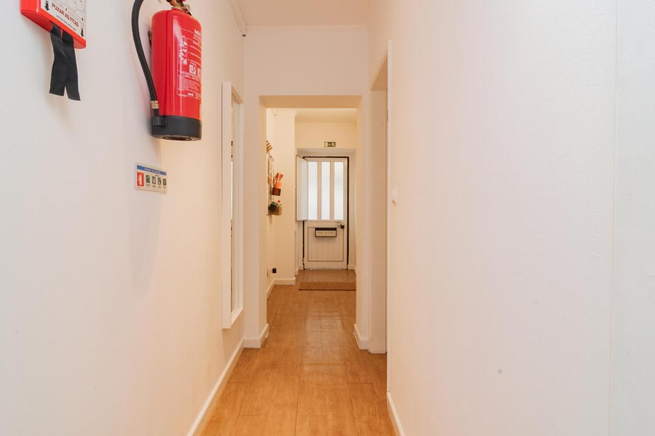 Lovely & Bright Family Flat W/ Patio Apartment *